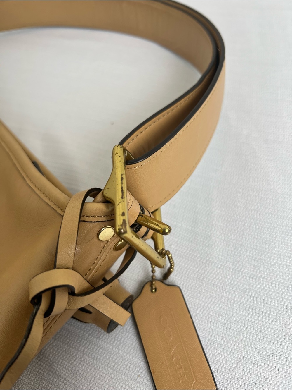 Coach Legacy Duffle Bag in Beige Leather with Tassel Charm - Picture 9 of 11